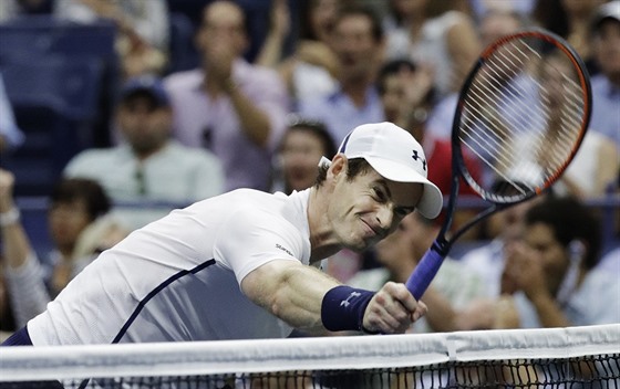 Natvaný Andy Murray ve tvrtfinále US Open.