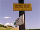 Nicméně nad slovem „trojstyk“ se jistě bez ohledu na věk uchechtne každý, kdo... Nicméně nad slovem „trojstyk“ se jistě bez ohledu na věk uchechtne každý, kdo...