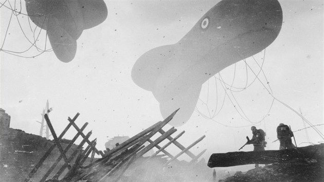 Obrázky z Battlefieldu 1 stylizované jako fotografie z první světové války Obrázky z Battlefieldu 1 stylizované jako fotografie z první světové války