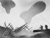 Obrázky z Battlefieldu 1 stylizované jako fotografie z první světové války Obrázky z Battlefieldu 1 stylizované jako fotografie z první světové války