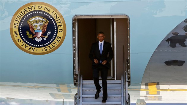 Americk prezident Barack Obama dorazil na letit v mst Chang-ou, kde se bude odehrvat summit zem G20 (3. z 2016).