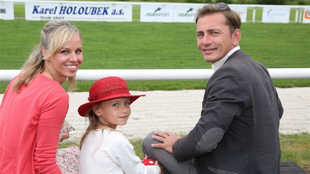 Petr Vondrek s partnerkou Barborou Janatkovou a dcerou Annou Vondrkovou
