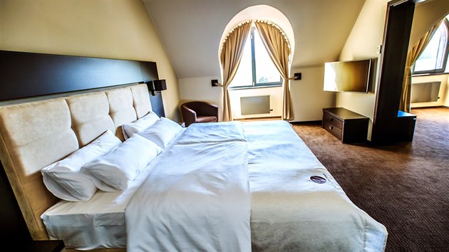 Hotel a kasino jménem Victory v Popůvkách se chystá na otevření. Hotel má 47 pokojů, z toho osm apartmánů.