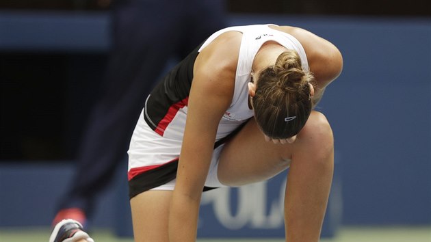 T̎K CHVILKA. Karolna Plkov po prohranm bodu v osmifinle US Open.