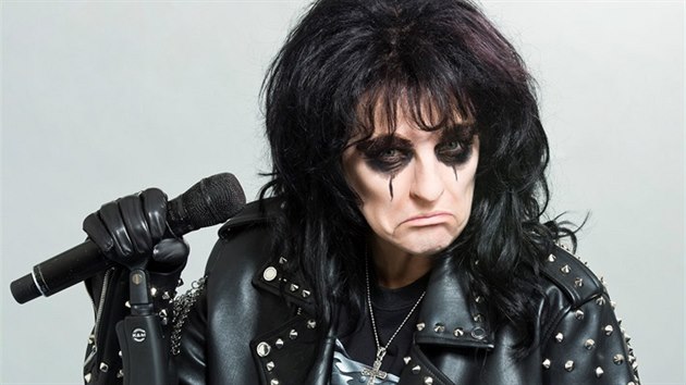 Marta Jandová coby Alice Cooper v show Tvoje tvá má známý hlas 2