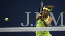 eská tenistka Lucie afáová bojuje proti Halepové na US Open.