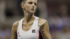 Karolína Plíková se raduje z úspné výmny v semifinále tenisového US Open.