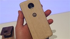 Moto Z Play a modulární písluenství