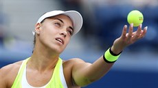 PODÁNÍ. Ana Konjuhová ve tvrtfinále US Open.