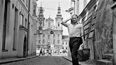 Josef Somr ve scéně z Kunderova filmu Žert. Vlevo je tehdejší Hotel Fojta (nyní... Josef Somr ve scéně z Kunderova filmu Žert. Vlevo je tehdejší Hotel Fojta (nyní...