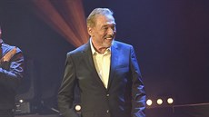 Karel Gott zazpíval na narozeninovém koncertě Hany Zagorové (6. září 2016). Karel Gott zazpíval na narozeninovém koncertě Hany Zagorové (6. září 2016).