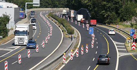 Výmna svodidel u Hodkovic nad Mohelkou.