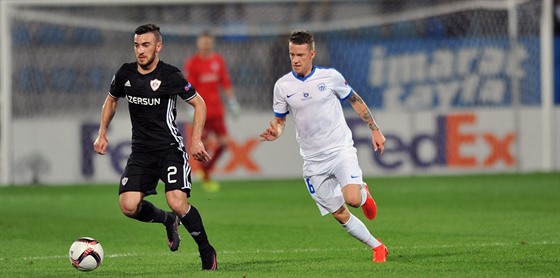 PROTI KARABACHU. Jan Sýkora si proti ázerbájdánskému soupei u v této sezon zahrál, te by se mu to mohlo povést i na reprezentaní úrovni.