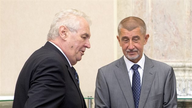 Prezident Miloš Zeman se 12. září v Praze zúčastnil jednání tripartity. Na... Prezident Miloš Zeman se 12. září v Praze zúčastnil jednání tripartity. Na...
