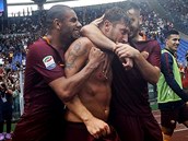MSK BH. Francesco Totti v obleen spoluhr slav vtzn gl v zpase...