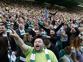 Fanouci na skotskm derby mezi Celtikem a Rangers.