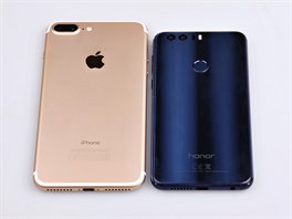 S iPhonem se me mit i stájový kolega huaweie, oproti kterému Honor 8...