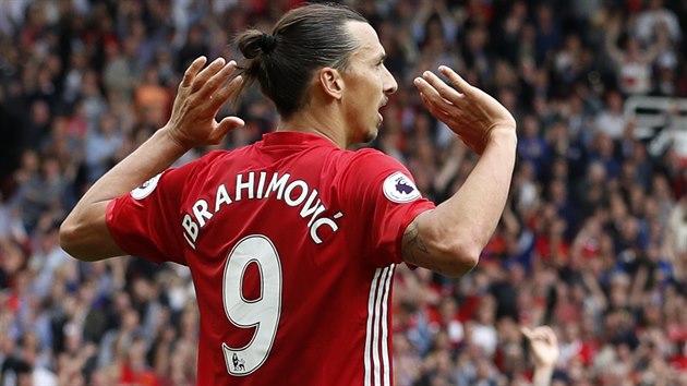 J NIC. Reakce Zlatana Ibrahimovice na gl v manchesterskm derby, kter kvli ofsajdu sprvn neplatil.