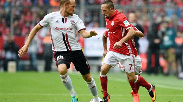 Zlonk Bayernu Franck Ribry v domcm utkn nmeck ligy proti Ingolstadtu.