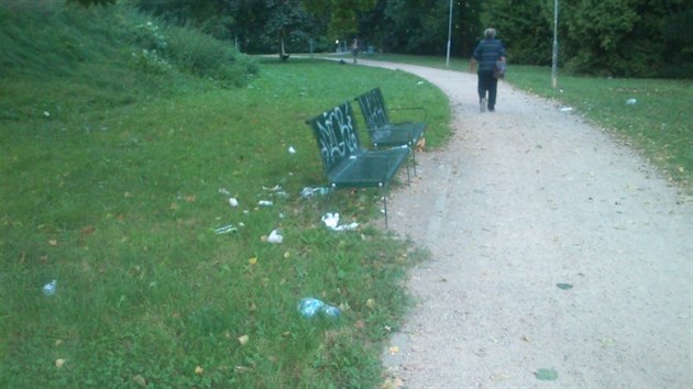 Nepodek v parku pod olomouckou katedrlou Svatho Vclava.