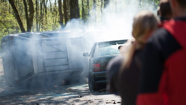 V roce 2015 policie vyetovala 140 dopravnch nehod spojench s porem auta. Ilustran foto