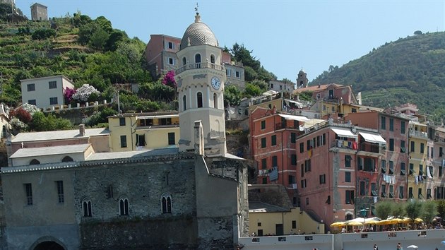 Vernazza, jedna z malebnch vesniek patcch do Cinque Terre