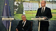 Prezident Miloš Zeman (vlevo) a premiér Bohuslav Sobotka vystoupili 12. září v... Prezident Miloš Zeman (vlevo) a premiér Bohuslav Sobotka vystoupili 12. září v...