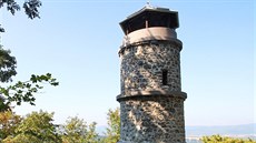 Rozhledna Bučina se dočkala důkladné rekonstrukce, v podzimní sezoně už uvítá... Rozhledna Bučina se dočkala důkladné rekonstrukce, v podzimní sezoně už uvítá...