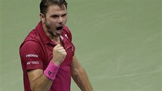 Stan Wawrinka se raduje ze zisku druhého setu v semifinále US Open. Stan Wawrinka se raduje ze zisku druhého setu v semifinále US Open.