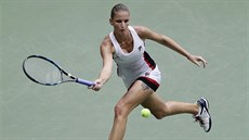 Karolína Plíšková se chystá na úder ve finále tenisového US Open na dvorci... Karolína Plíšková se chystá na úder ve finále tenisového US Open na dvorci...