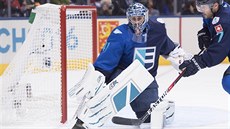 Jaroslav Halák po zákroku v zápase mezi evropským týmem a reprezentací USA na... Jaroslav Halák po zákroku v zápase mezi evropským týmem a reprezentací USA na...