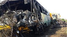 Ve Vnorovech na Hodonínsku se na pejezdu srazil osobní vlak s traktorem. Jeho...
