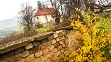 Tetínský kostel svatého Jana Nepomuckého byl původně zasvěcen archanděli... Tetínský kostel svatého Jana Nepomuckého byl původně zasvěcen archanděli...