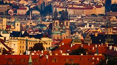Staré Město s Týnským chrámem, v druhém sledu Žižkov. (19. září 2016) Staré Město s Týnským chrámem, v druhém sledu Žižkov. (19. září 2016)
