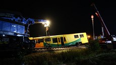 U Vnorov na Hodonínsku železničáři v noci na čtvrtek vyprostili a odtáhli... U Vnorov na Hodonínsku železničáři v noci na čtvrtek vyprostili a odtáhli...