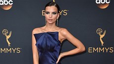 Emily Ratajkowski na cenách Emmy (Los Angeles, 18. záí 2016)