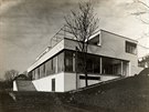 Film a architektura. Haus Tugendhat. V roce 1930 byla v Brn postavena jedna z...