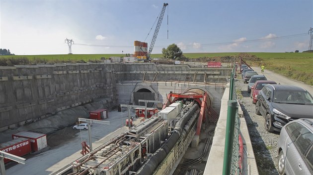 U Kyšic začali stavbaři razit severní tubus nejdelšího železničního tunelu v... U Kyšic začali stavbaři razit severní tubus nejdelšího železničního tunelu v...