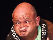 Pitvořili se, hyzdili se, kroutili obličeje, špulili rty, šilhali očima.... Pitvořili se, hyzdili se, kroutili obličeje, špulili rty, šilhali očima....