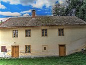 Svaté Pole, okres Příbram. Mlýn na samotě s pozemky o výměře 7 hektarů je na... Svaté Pole, okres Příbram. Mlýn na samotě s pozemky o výměře 7 hektarů je na...