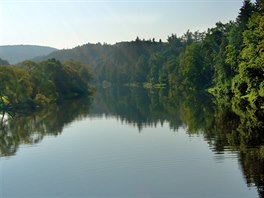 Otava zhruba dva a pt kilometr ped Pskem