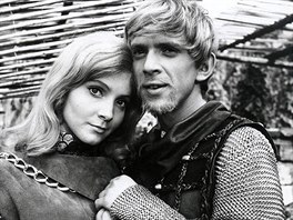 Daniela Koláová a Jaromír Hanzlík ve filmu Slasti Otce vlasti (1969)