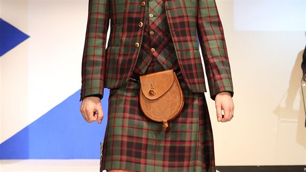 Skotsk herec Alan Cumming na pehldce Dressed to Kilt v New Yorku (2010)