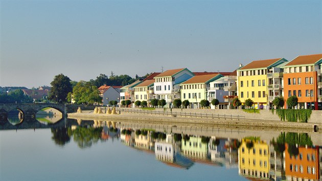 Psek je zce spjat sOtavou. Nbe je jedno znejhezch mst ve mst.