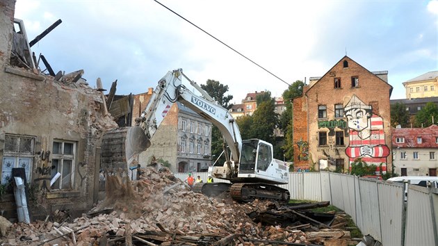 Demolice domu na takzvanm Paprovm nmst.