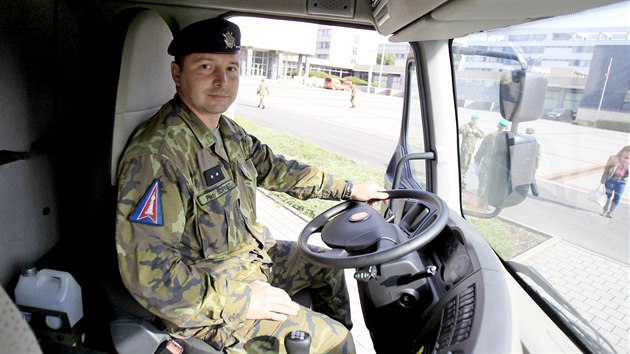 Ve Vykov se soutilo o titul nejlepho armdnho idie. Vyhrl Petr opinec z 25. protiletadlovho raketovho pluku ve
Strakonicch. (23.9.2016)