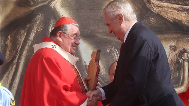 Prezident Milo Zeman a kardinl Dominik Duka na svatovclavsk pouti ve Star Boleslavi. (28.9.2016)