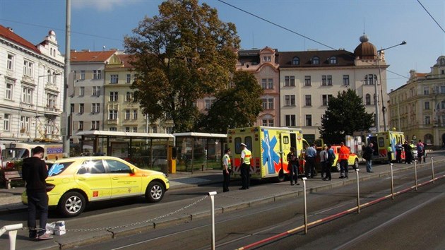 Na nmst Brat synk hodinu po poledni srazil autobus asi tinctiletho chlapce (27.9.2016)