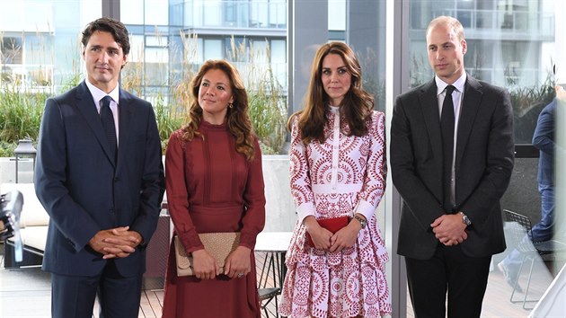 Kanadsk premir Justin Trudeau, jeho manelka Sophie Gregoire, vvodkyn z Cambridge Kate a jej manel princ William (Vancouver, 25. z 2016)