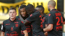 Fotbalisté Nice slaví vítězný gól na hřišti Nancy v utkání francouzské ligy. Fotbalisté Nice slaví vítězný gól na hřišti Nancy v utkání francouzské ligy.